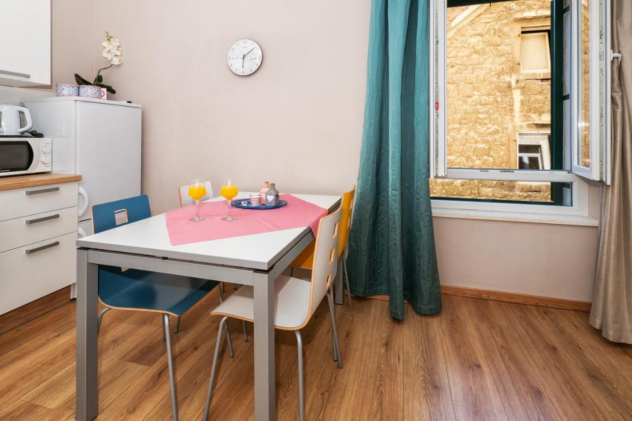 Apartment Queen Teuta In The Heart Of Split Historical Heritage Exteriör bild