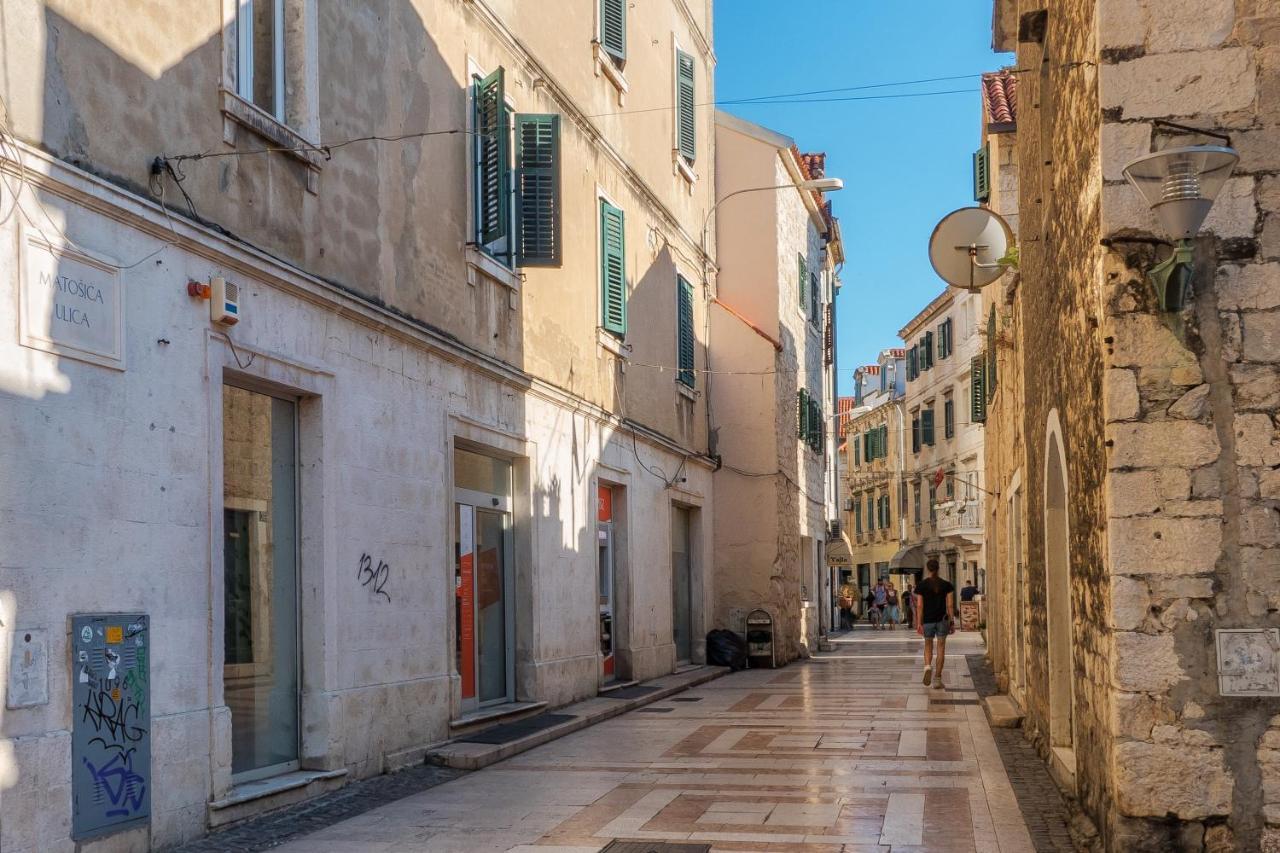 Apartment Queen Teuta In The Heart Of Split Historical Heritage Exteriör bild